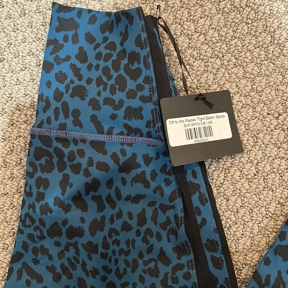 NWT DYI Off To The Races high waisted leopard leggings - sailor spots XS - Picture 2 of 7